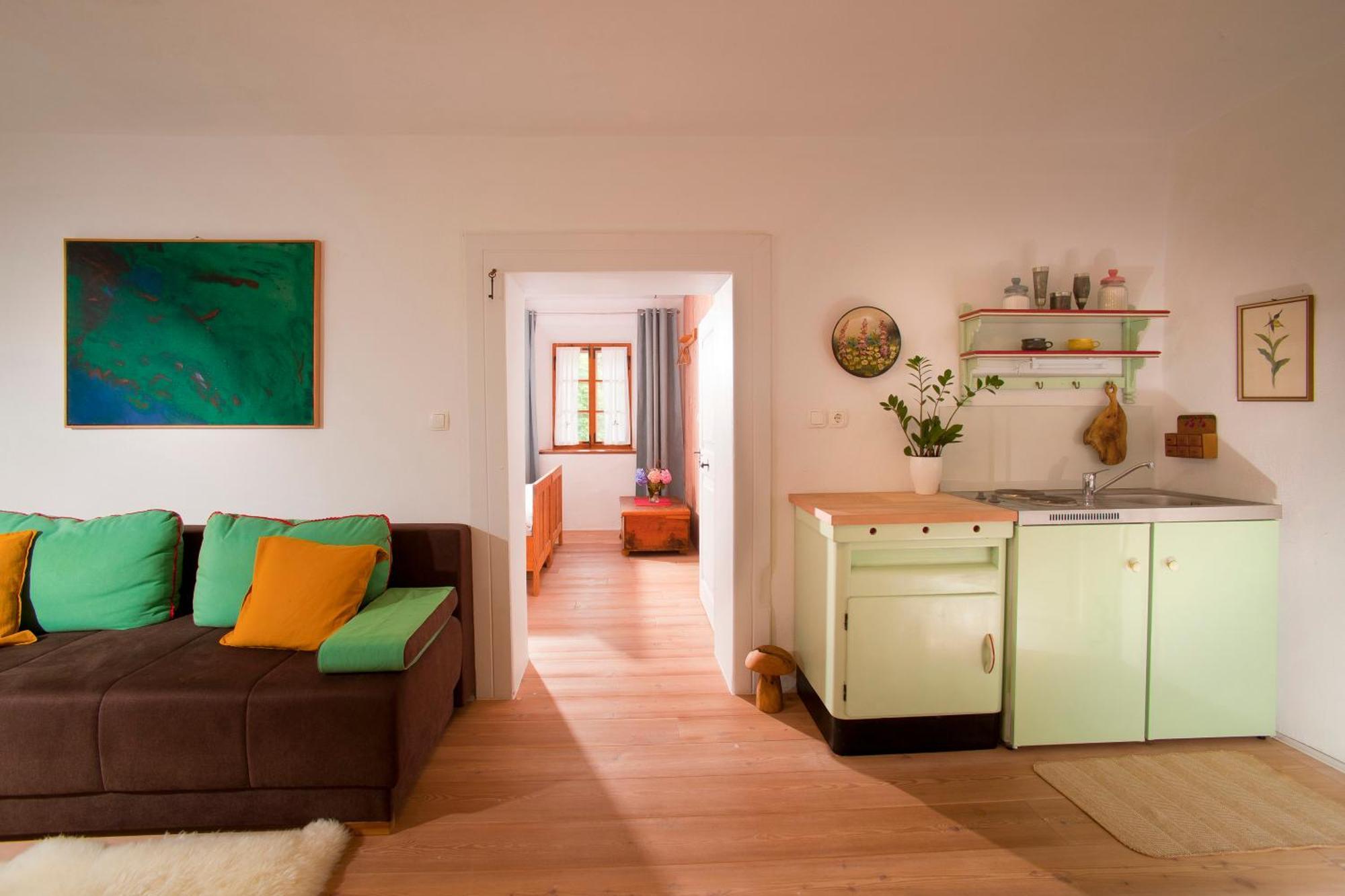 Juvanova Hisa - Apartments And Rooms Luce Exterior photo